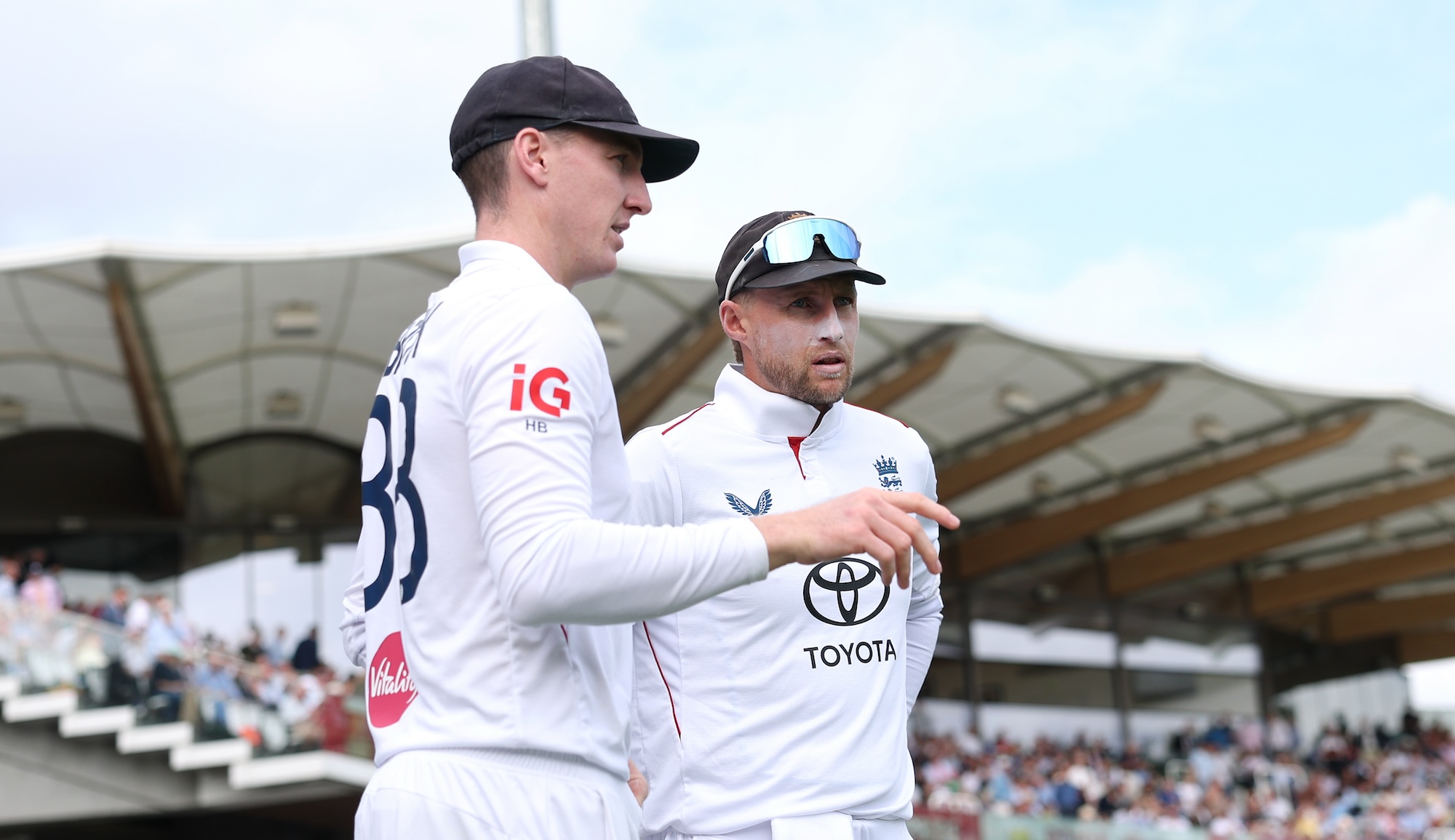 ECB confirms central contracts for Archer, Robinson and 28 others