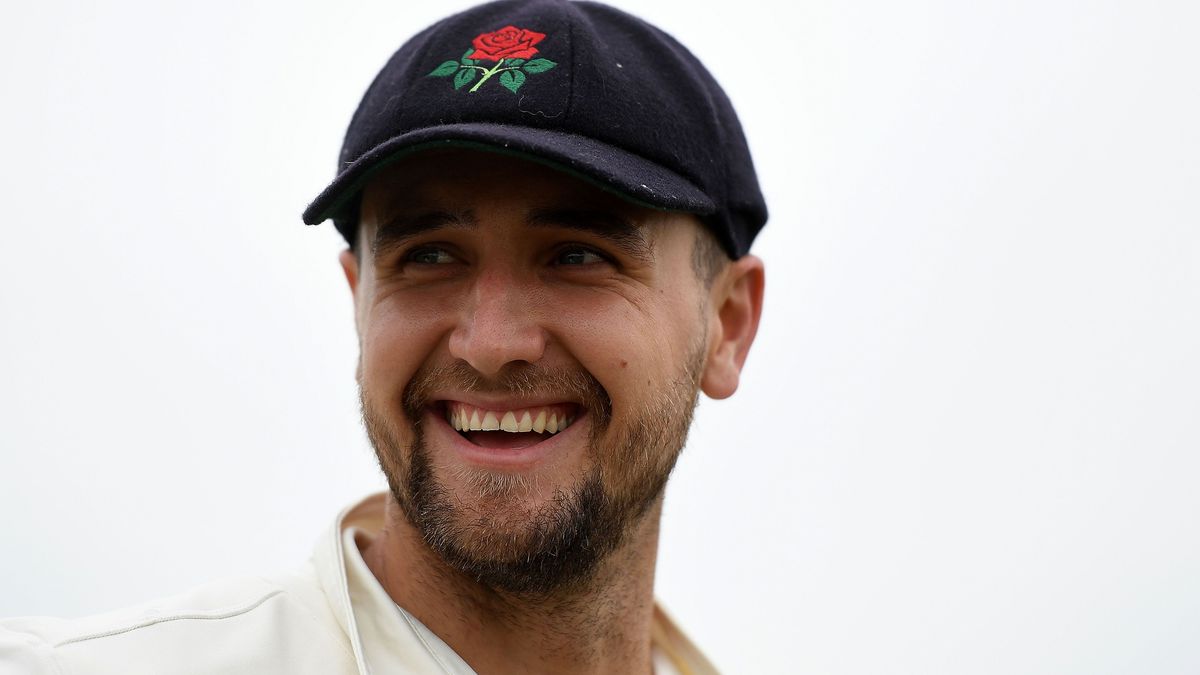 Liam Livingstone has committed to playing red-ball cricket for Lancashire in 2020 rather than travelling to the Indian Premier League