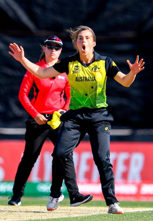 Georgia Wareham joins fellow Aussies Meg Lanning and Beth Mooney