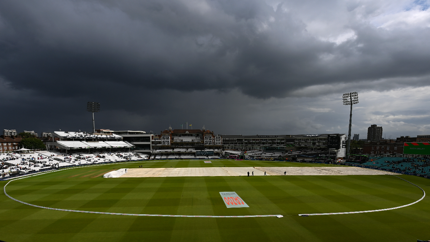 Dark clouds hang stubbornly over The Oval