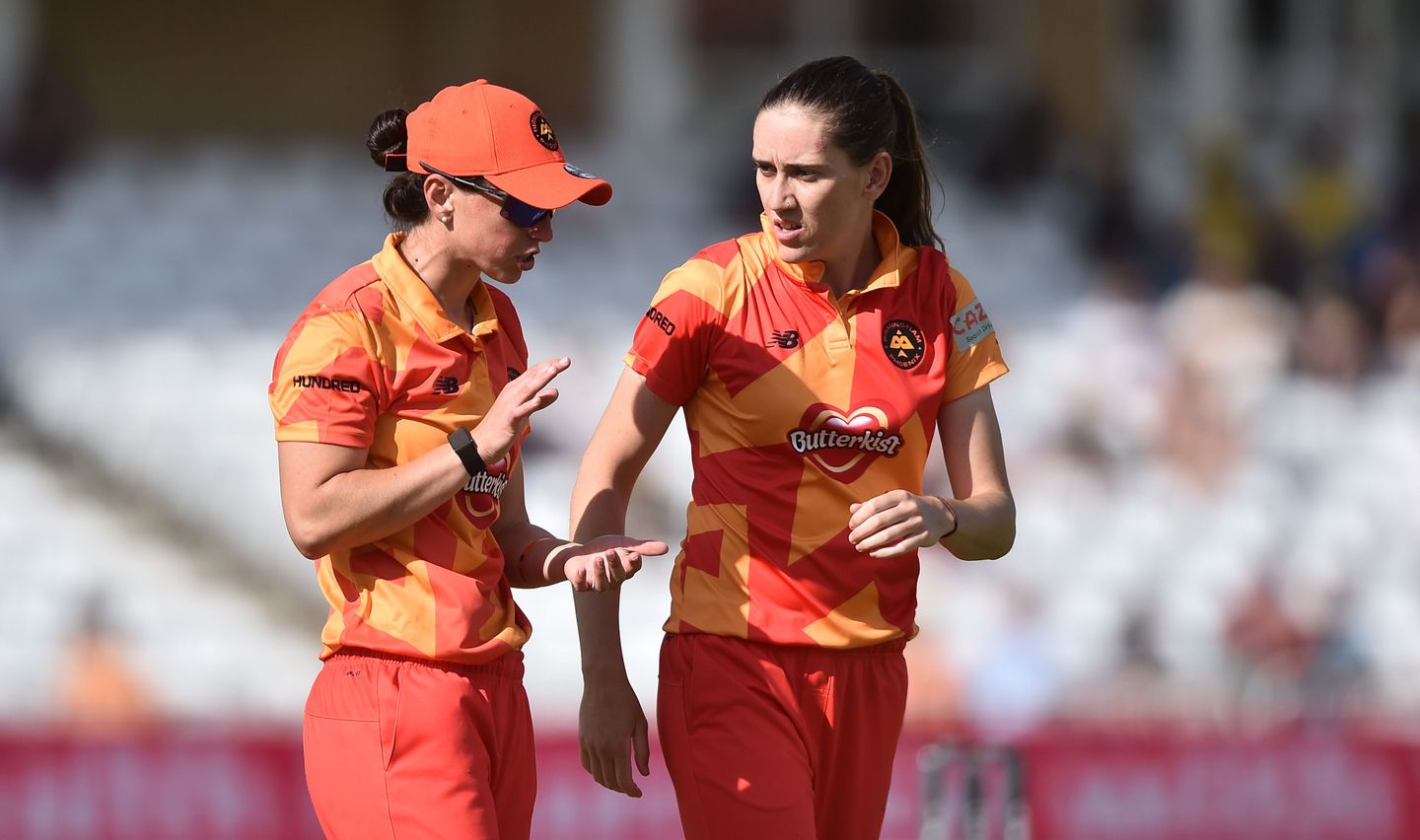 Talking tactics between Georgia Elwiss and Emily Arlott