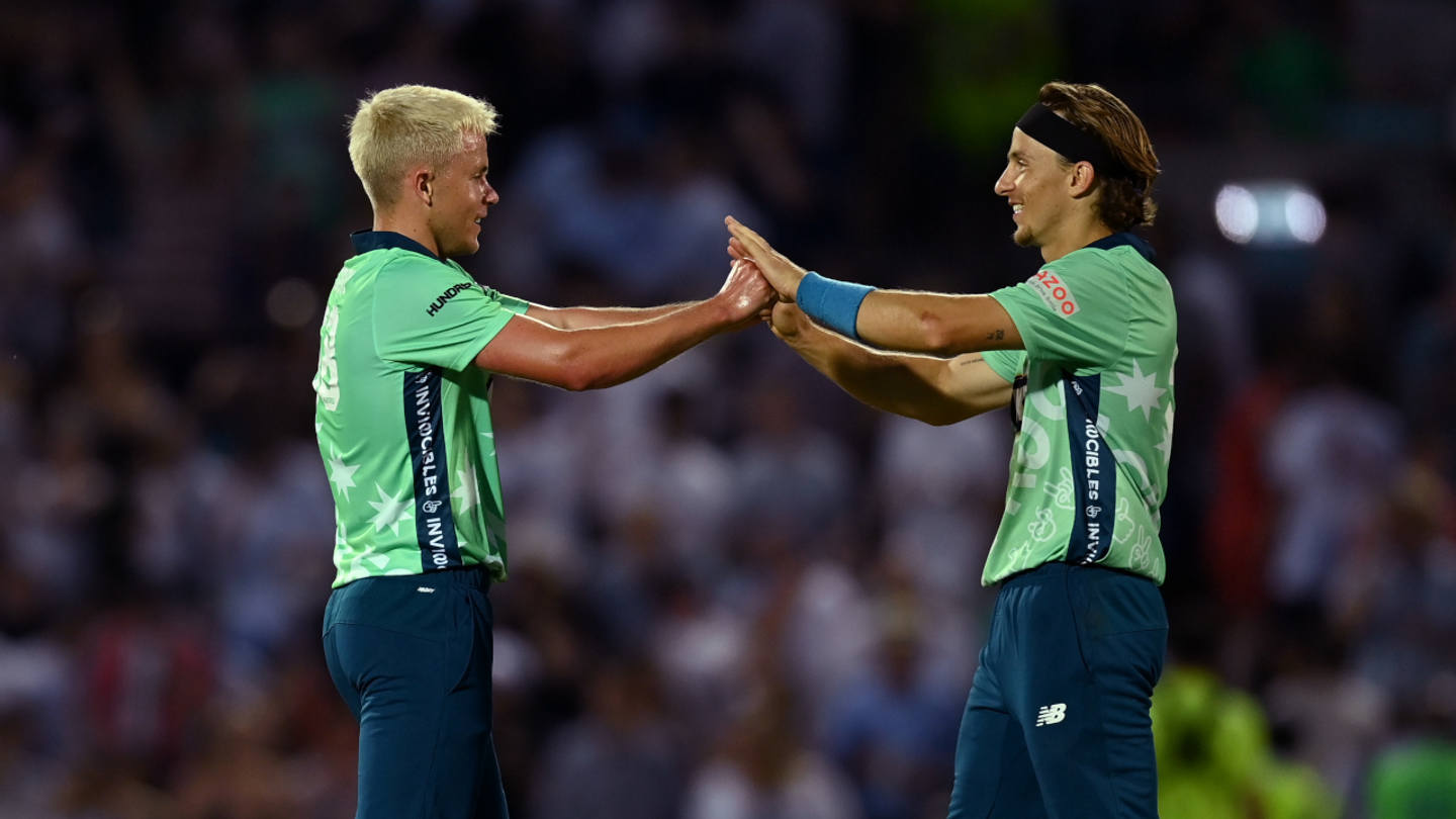 Tom Curran celebrates with brother and Invincibles teammate Sam Curran